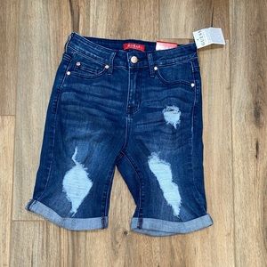 Never worn still had tags guess shorts